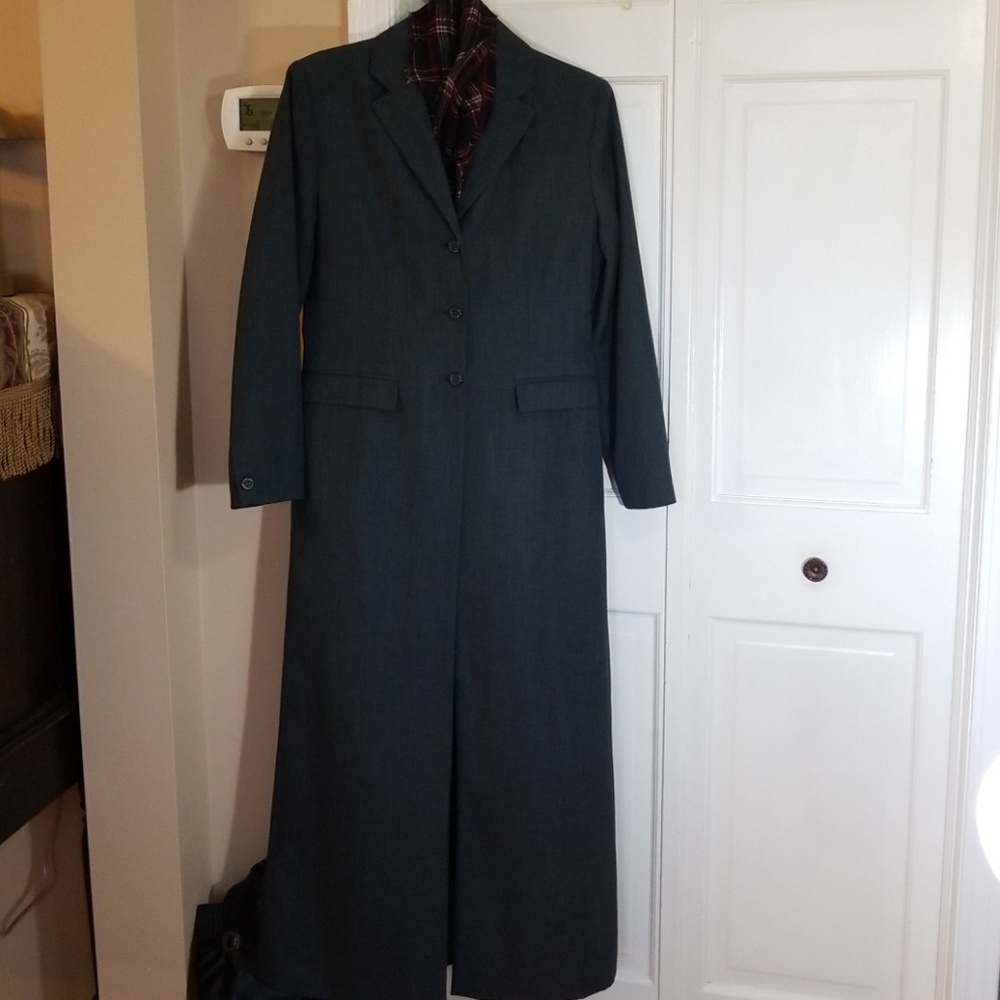 Larry Levine 2 Piece Suit